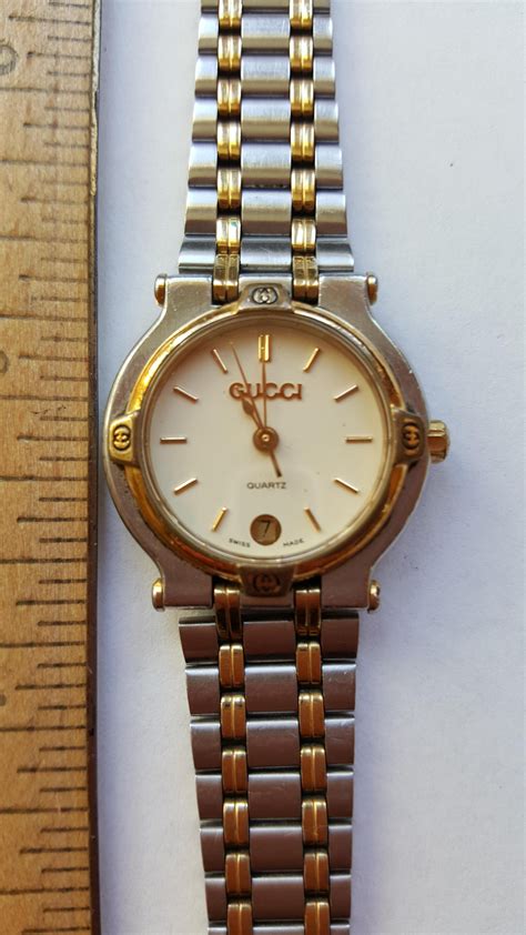 gucci 9000 quartz watch.